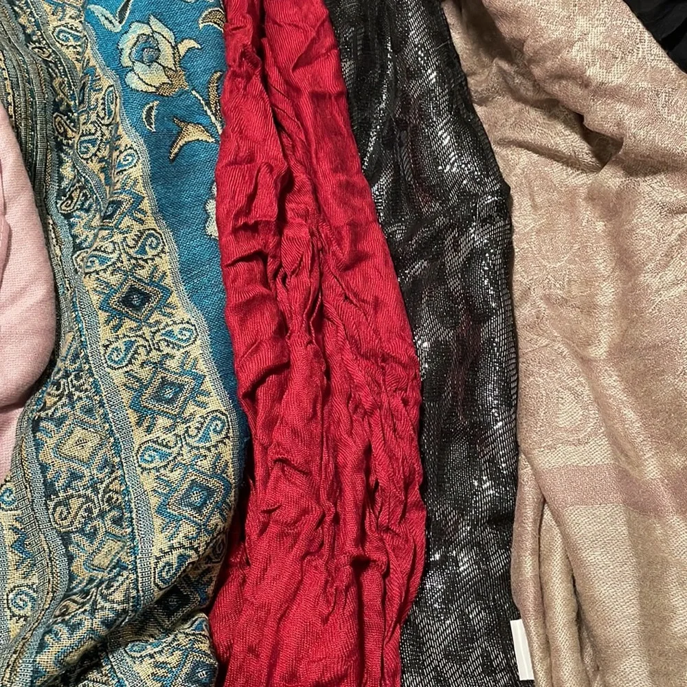 Scarf bundle - Picture 4 of 4
